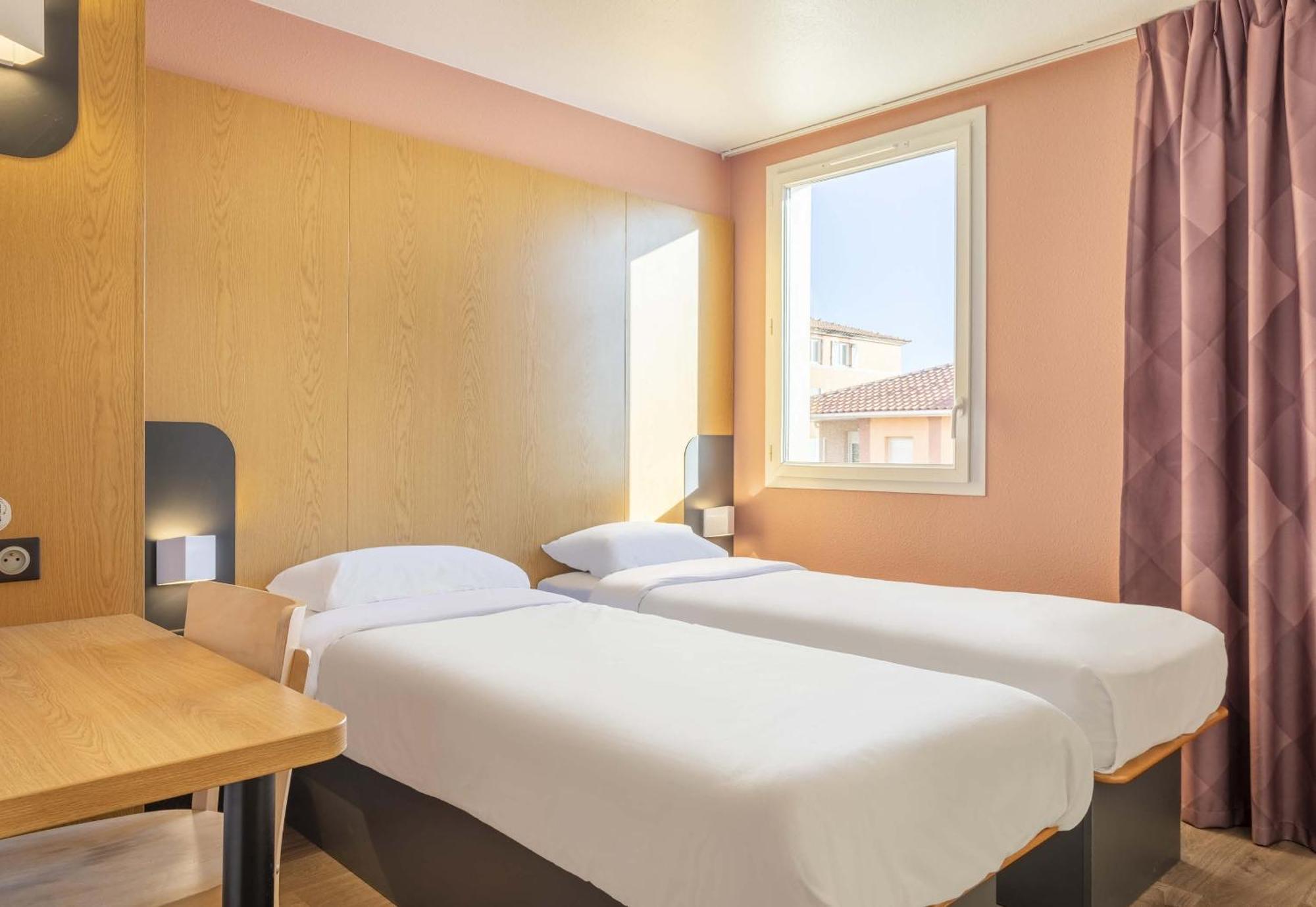 B&B Hotel Martigues Поррт-дьо-Бук Екстериор снимка